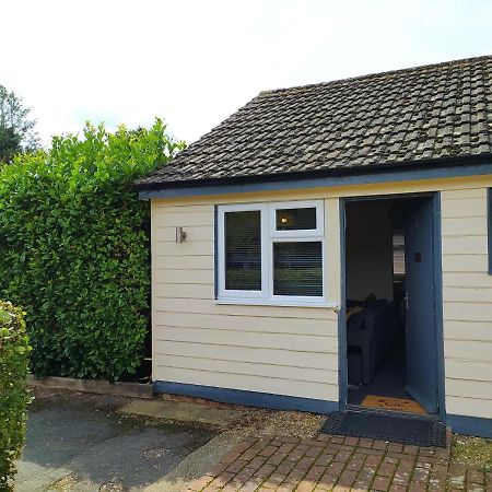 Garden Flat At The Infamous Piltdown Man Pub Apartment Fletching Exterior photo