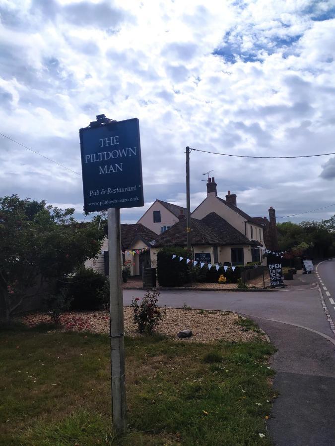 Garden Flat At The Infamous Piltdown Man Pub Apartment Fletching Exterior photo